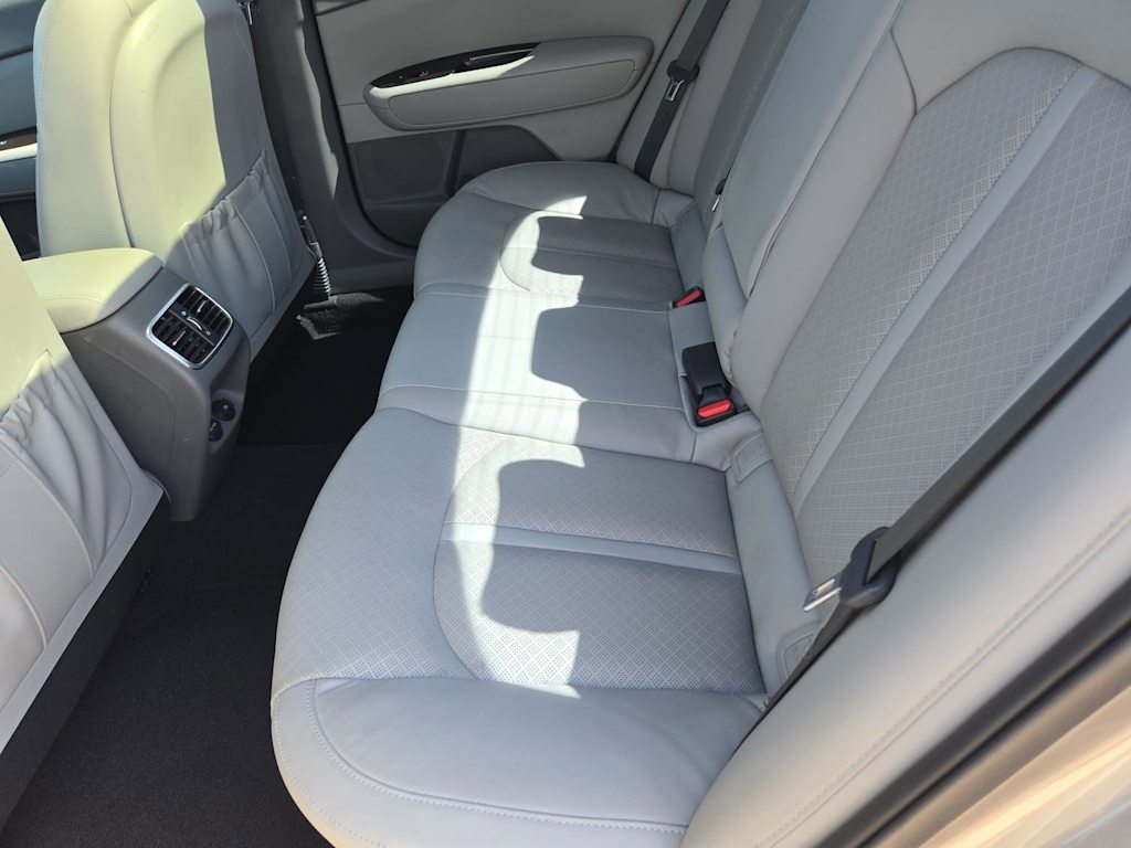 Thumbnail: 2016 Kia Optima - 25