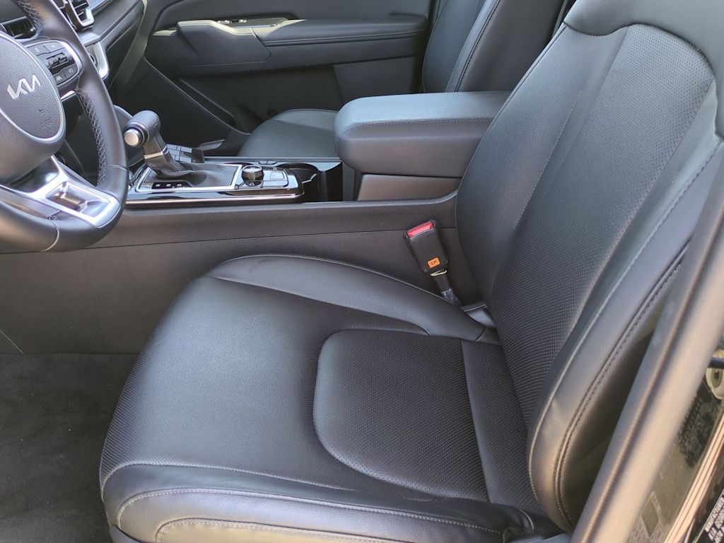 2023 Kia Sportage EX 11