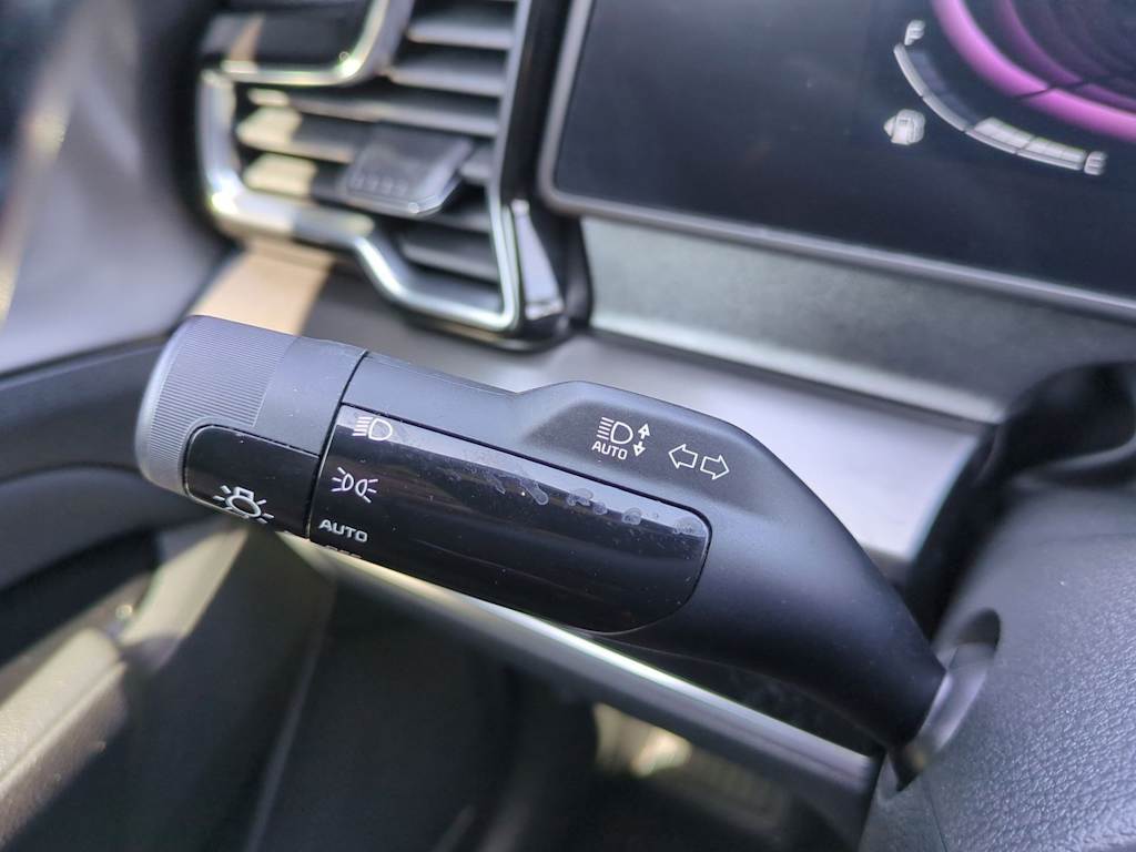 2023 Kia Sportage EX 16