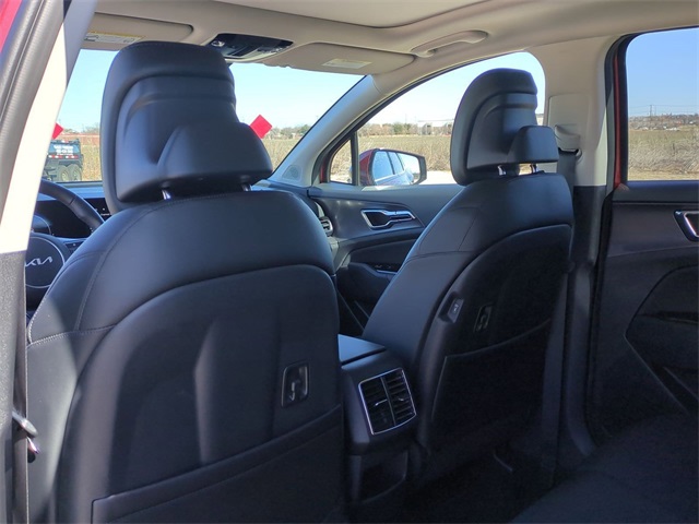 2025 Kia Sportage SX 13