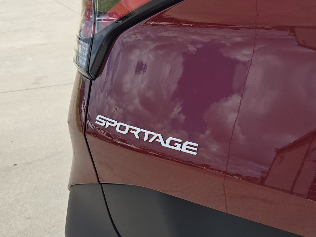 Thumbnail: 2023 Kia Sportage - 21