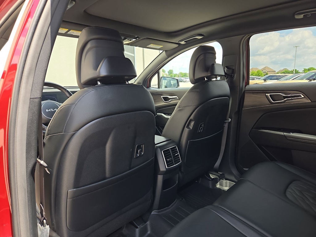 Thumbnail: 2023 Kia Sportage - 12