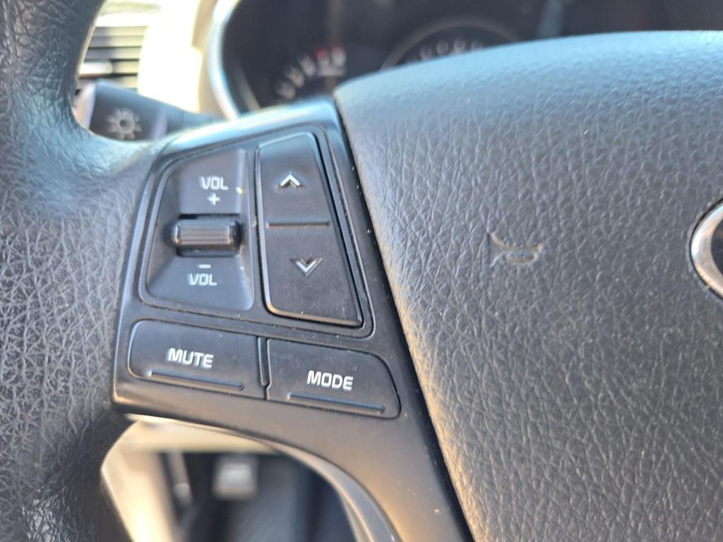 Thumbnail: 2015 Kia Sorento - 28