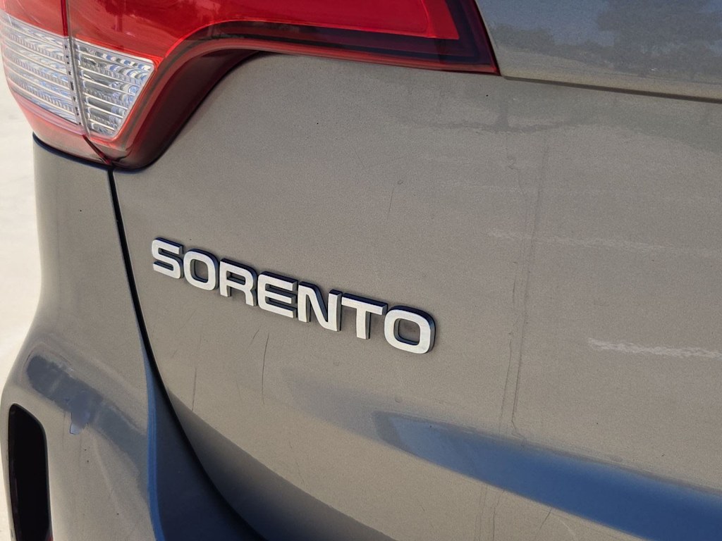 Thumbnail: 2015 Kia Sorento - 24