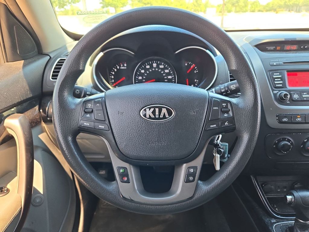 Thumbnail: 2015 Kia Sorento - 13