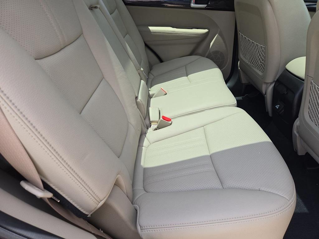 Thumbnail: 2015 Kia Sorento - 11