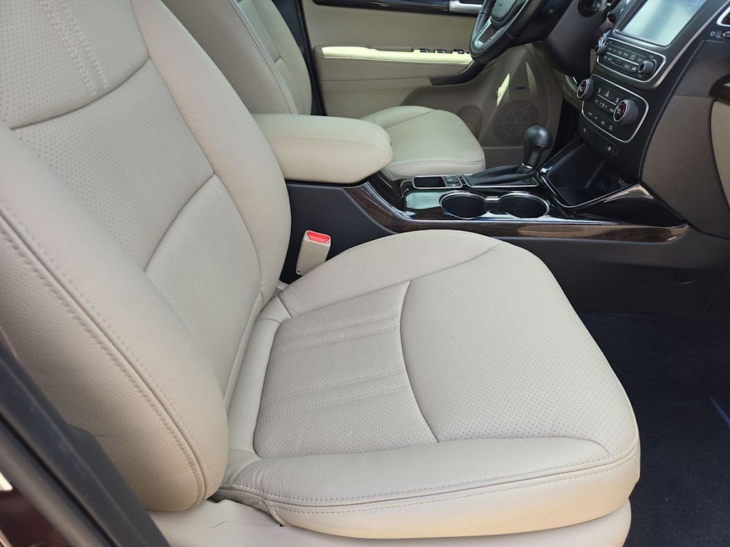 Thumbnail: 2015 Kia Sorento - 27