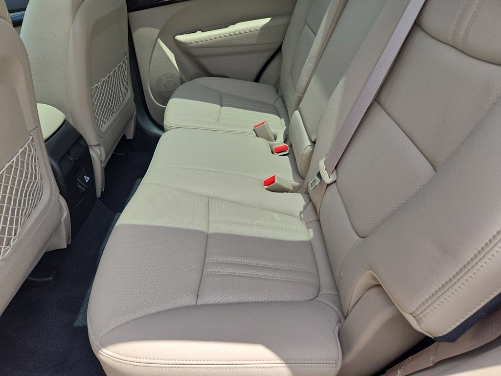 Thumbnail: 2015 Kia Sorento - 25