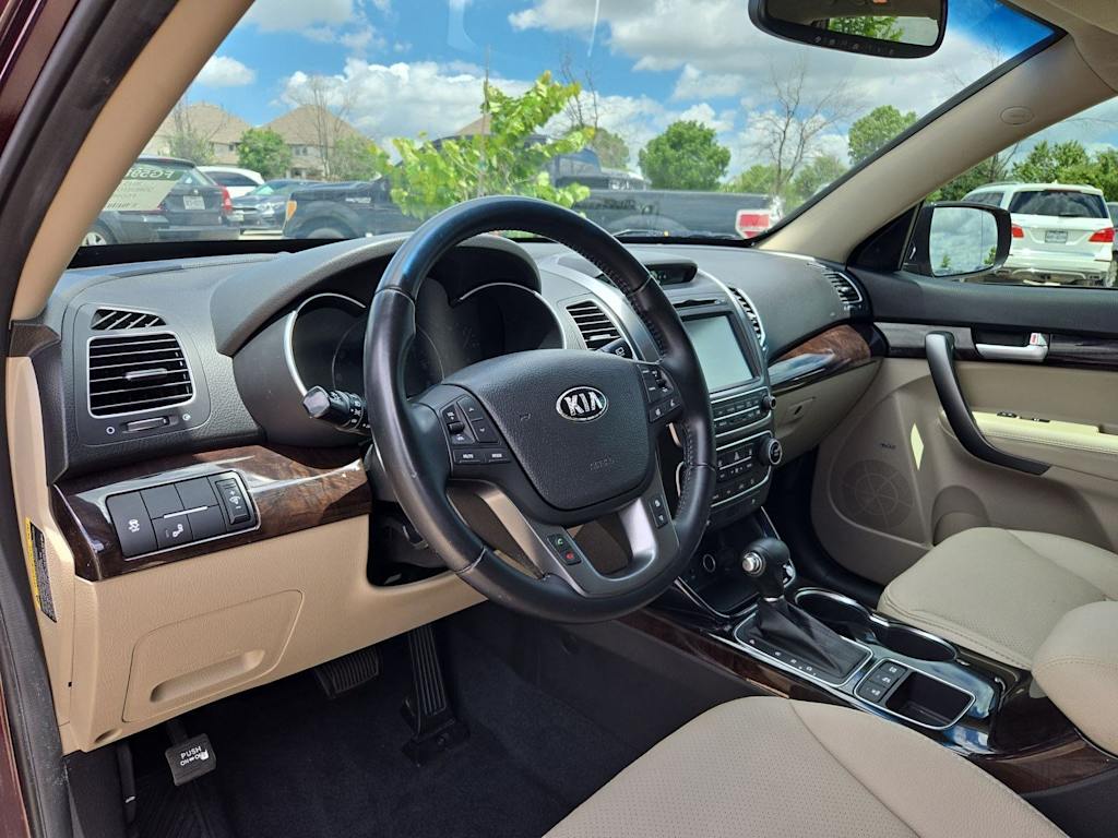Thumbnail: 2015 Kia Sorento - 2