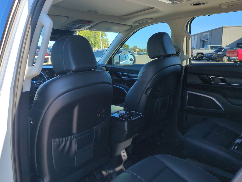 Thumbnail: 2023 Kia Telluride - 13