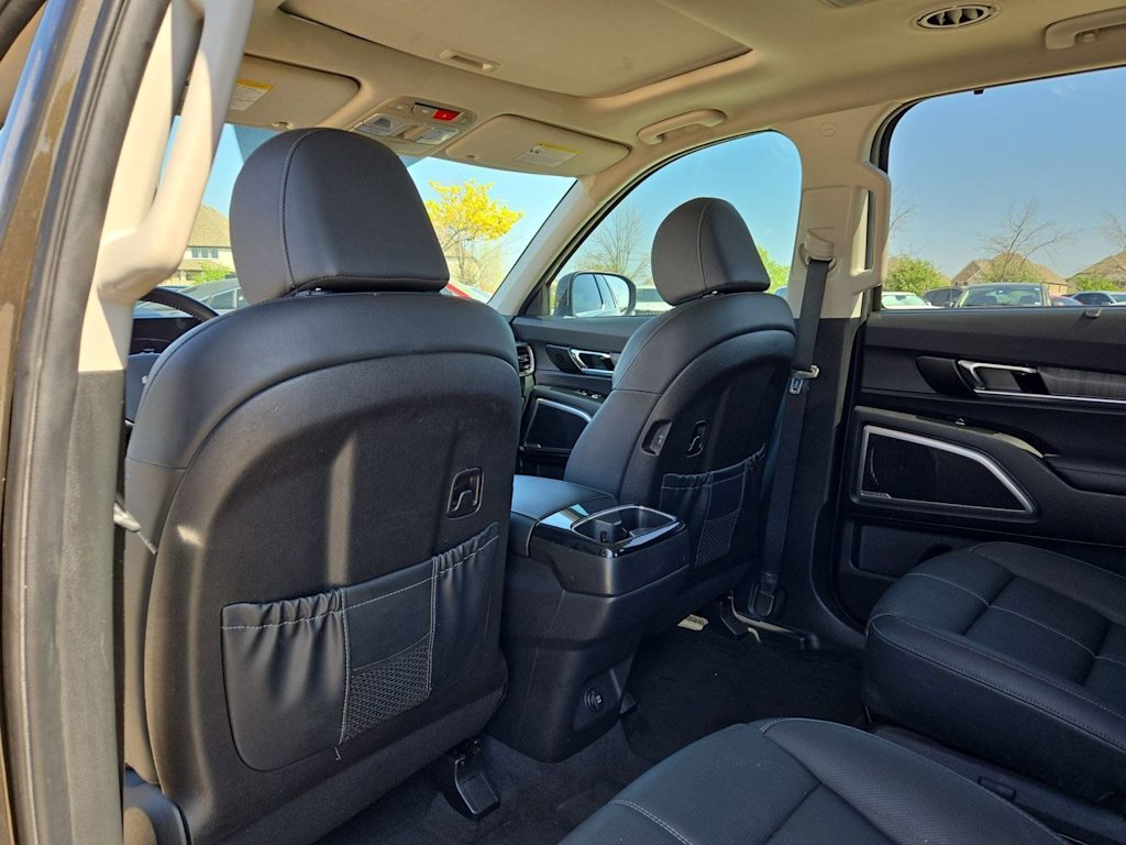Thumbnail: 2023 Kia Telluride - 12