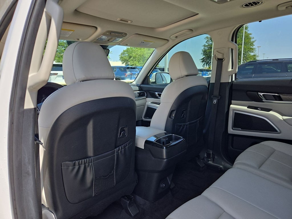 Thumbnail: 2020 Kia Telluride - 12