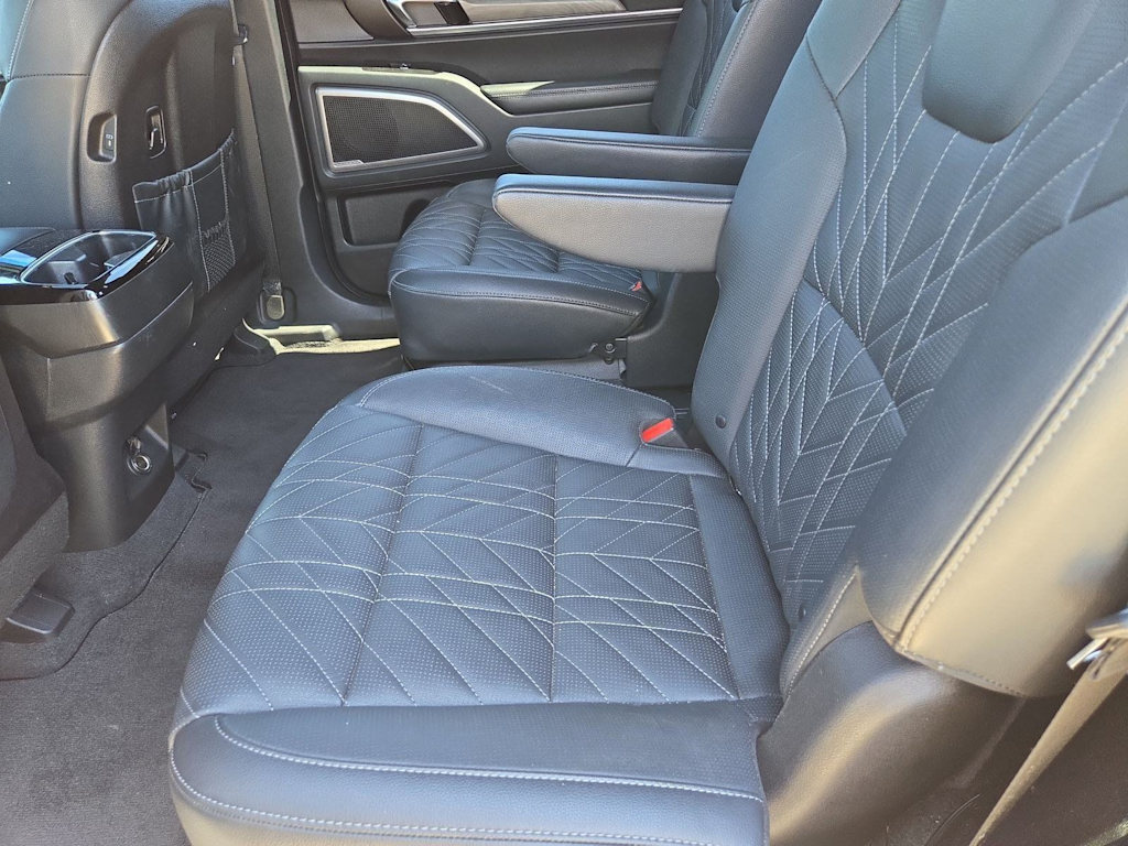 Thumbnail: 2025 Kia Telluride - 11