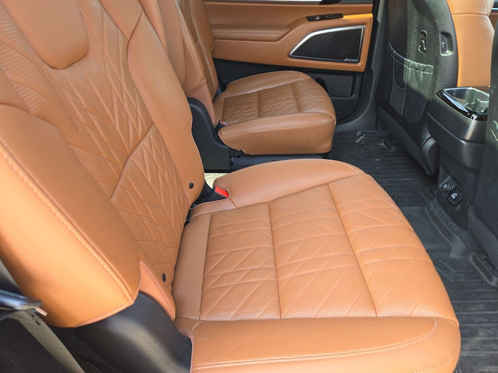 Thumbnail: 2024 Kia Telluride - 11