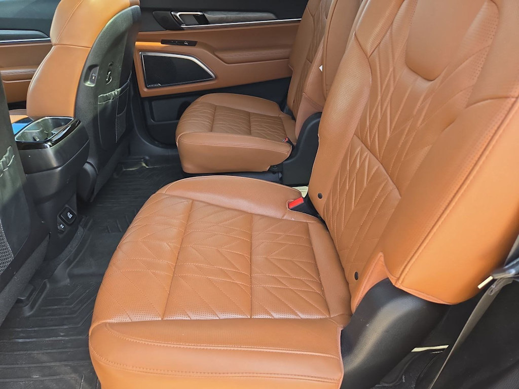 Thumbnail: 2024 Kia Telluride - 24