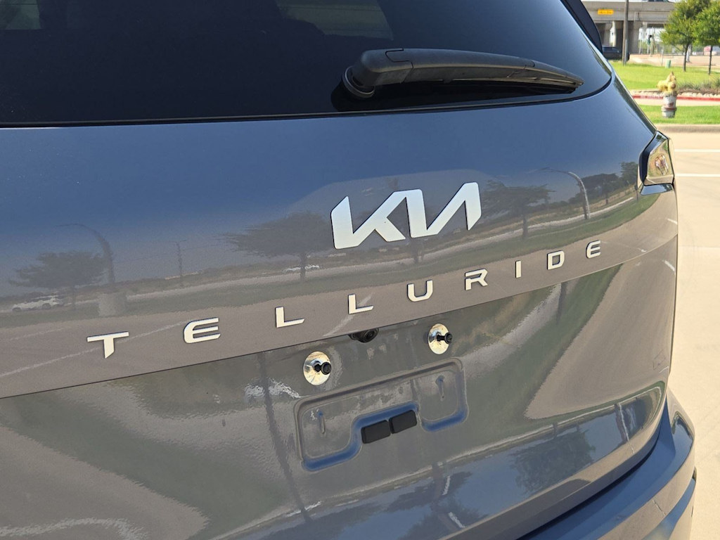 Thumbnail: 2023 Kia Telluride - 7