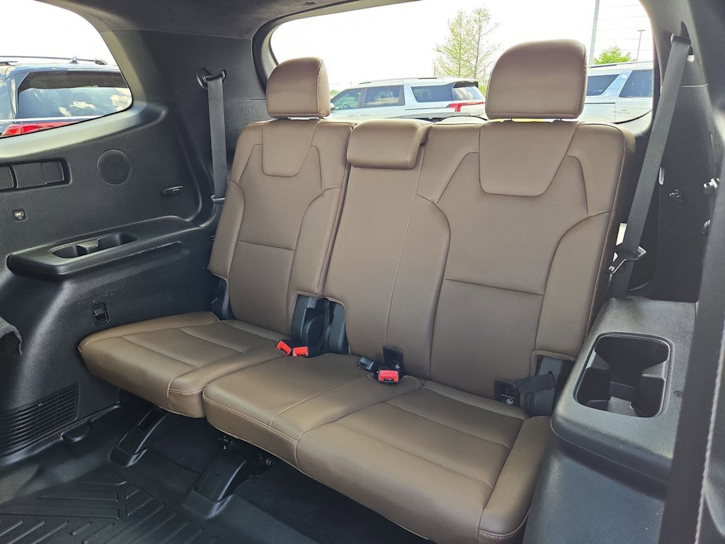 Thumbnail: 2021 Kia Telluride - 38