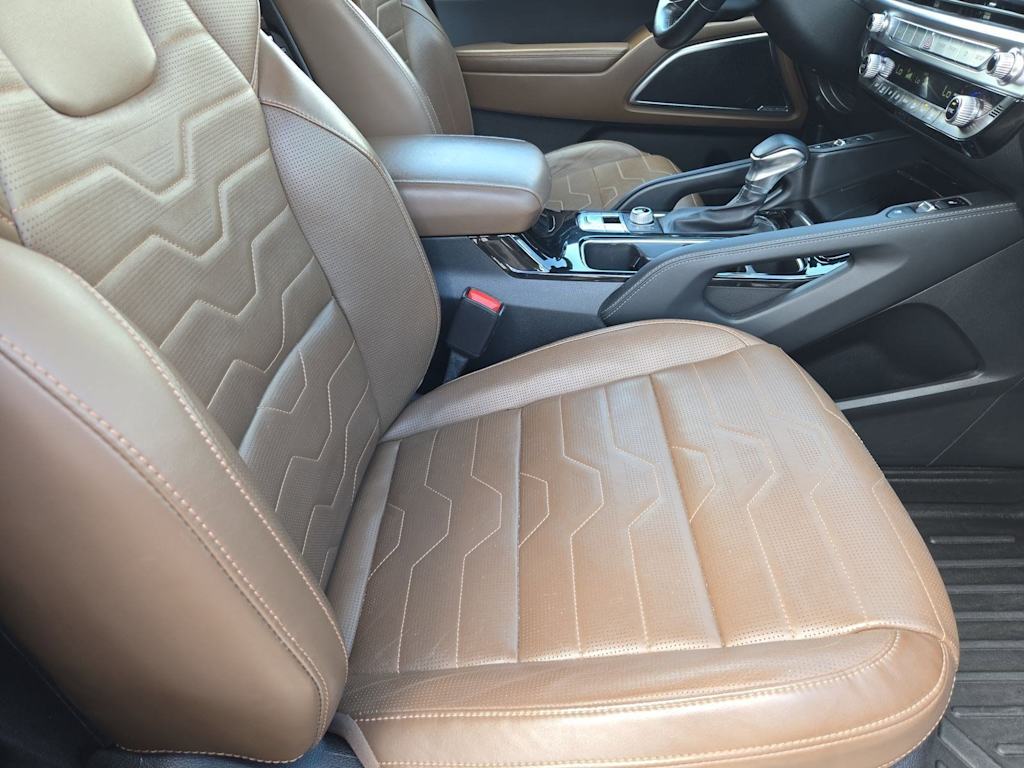 Thumbnail: 2021 Kia Telluride - 11