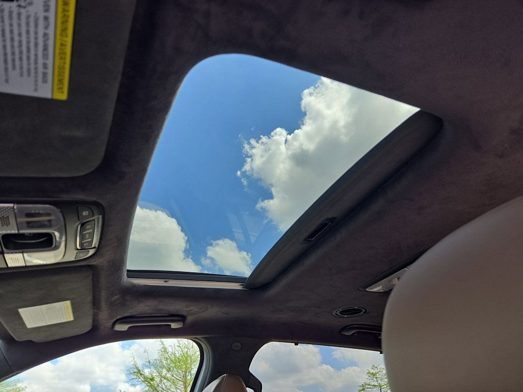 Thumbnail: 2021 Kia Telluride - 25