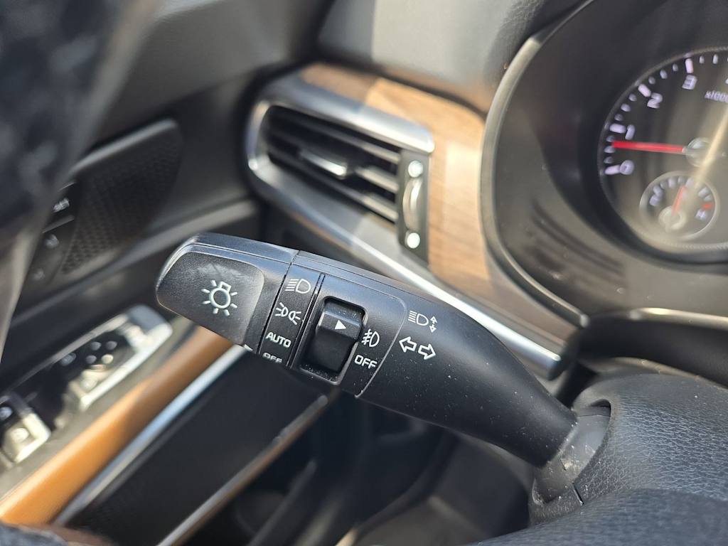 Thumbnail: 2021 Kia Telluride - 18