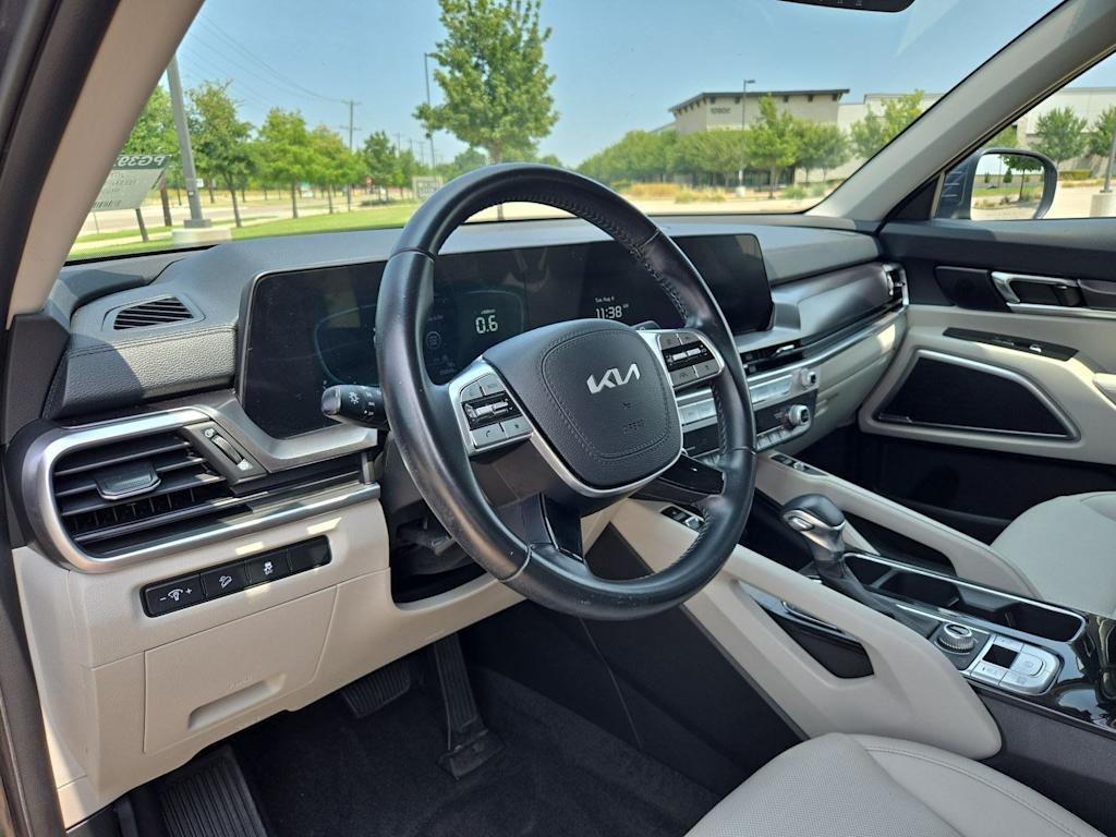 Thumbnail: 2023 Kia Telluride - 2