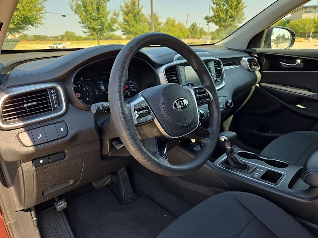 Thumbnail: 2019 Kia Sorento - 2
