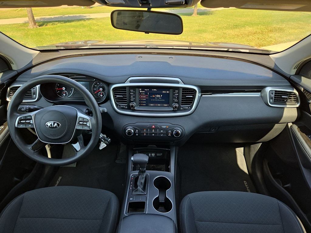 Thumbnail: 2019 Kia Sorento - 9