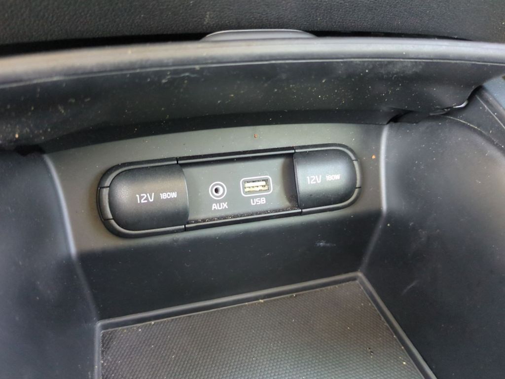 Thumbnail: 2020 Kia Sorento - 33