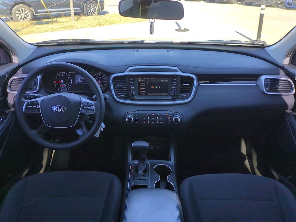 Thumbnail: 2020 Kia Sorento - 10