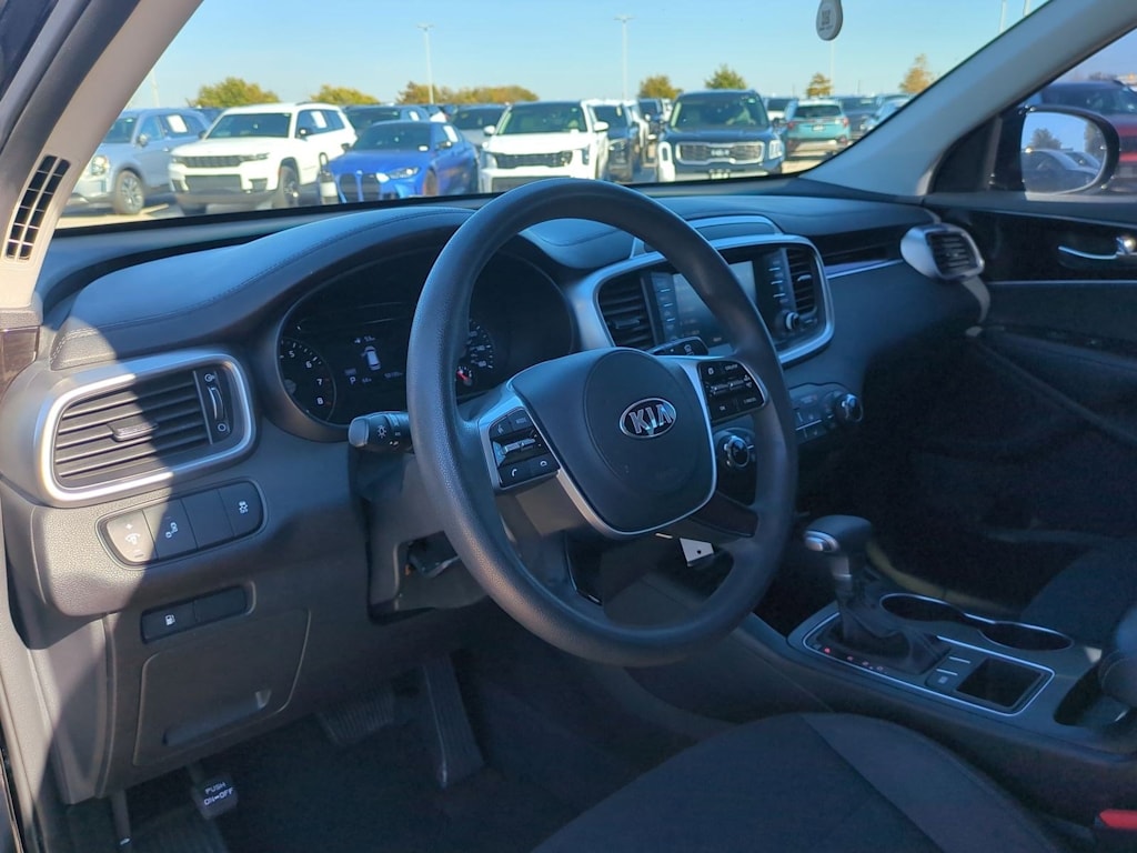 Thumbnail: 2020 Kia Sorento - 2