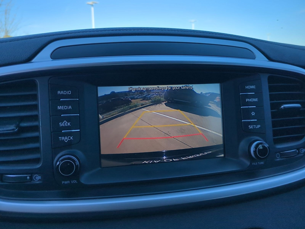 Thumbnail: 2020 Kia Sorento - 32