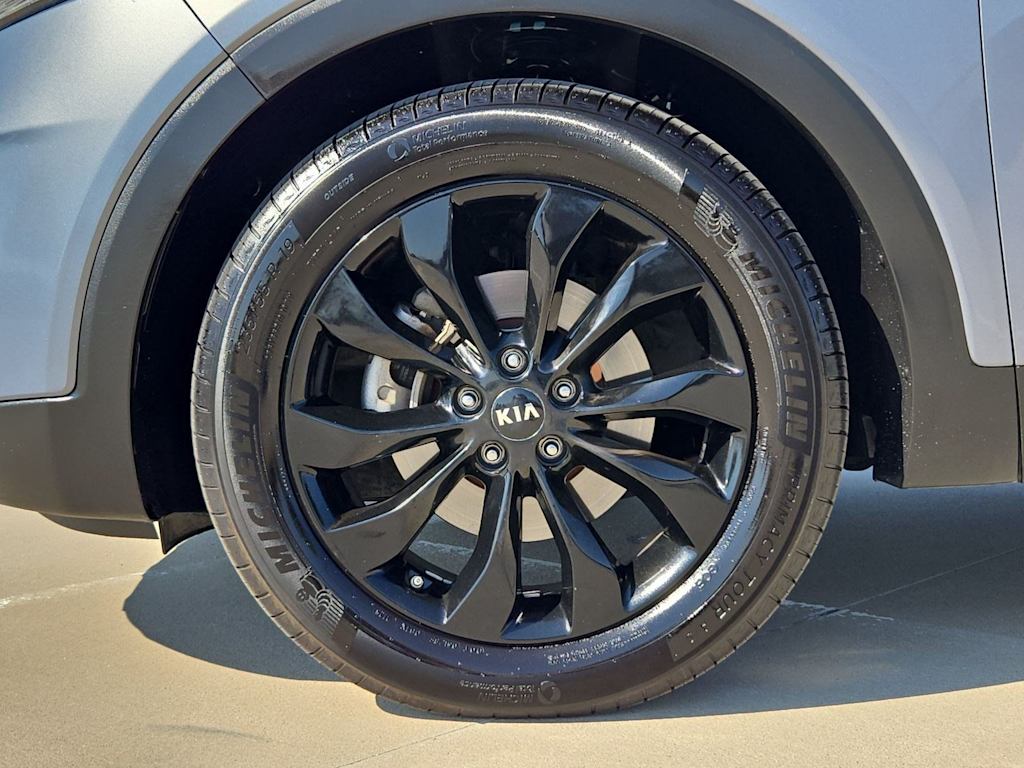Thumbnail: 2020 Kia Sorento - 8