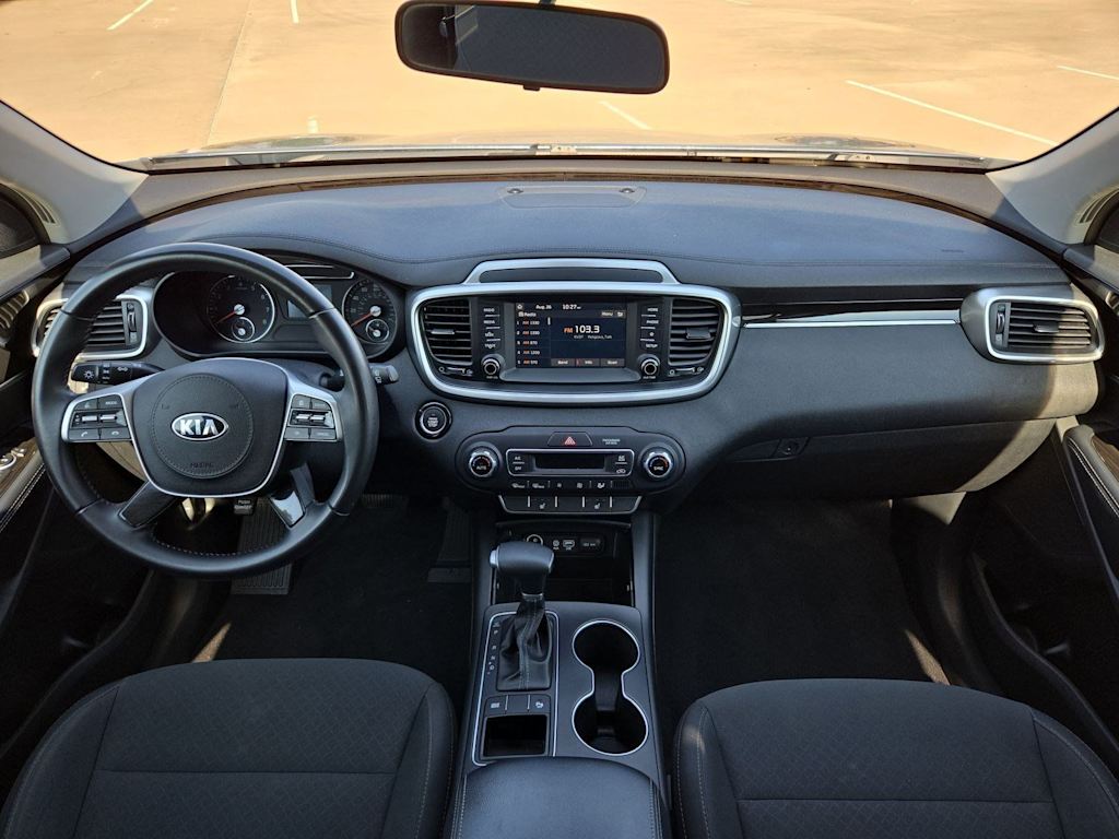 Thumbnail: 2020 Kia Sorento - 9