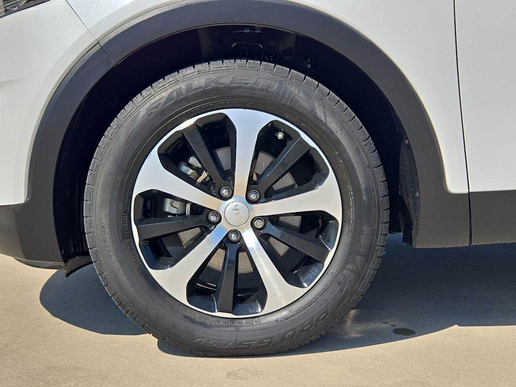 Thumbnail: 2017 Kia Sorento - 8