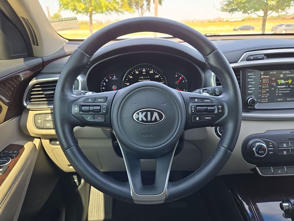 Thumbnail: 2017 Kia Sorento - 13