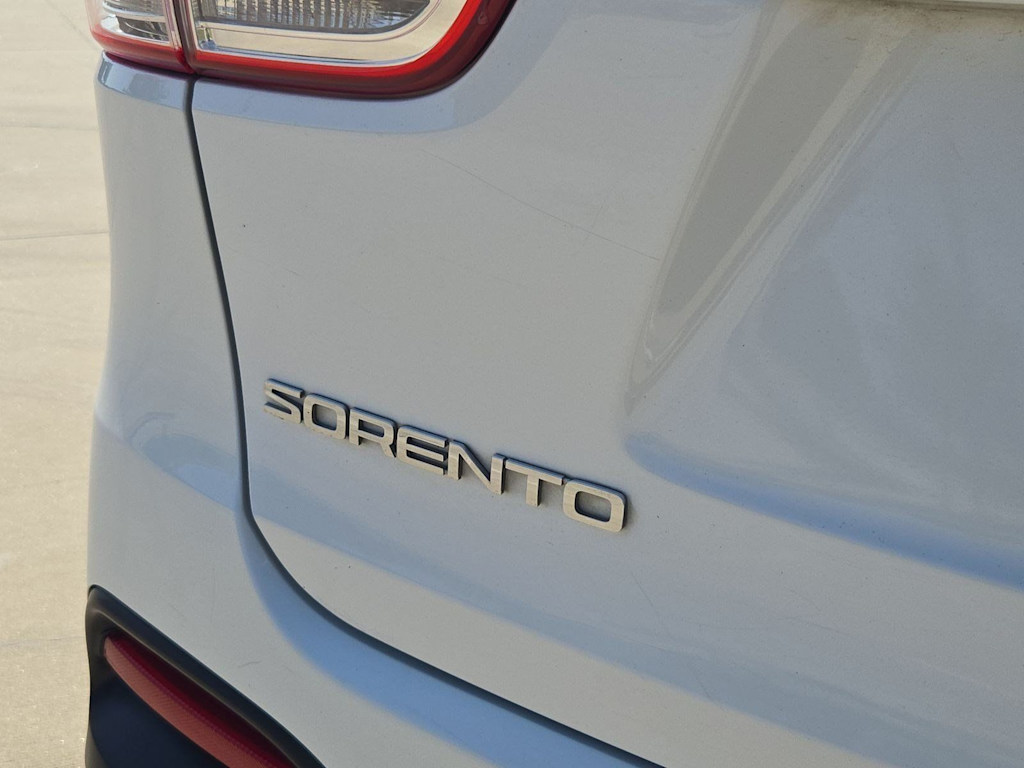 Thumbnail: 2017 Kia Sorento - 23