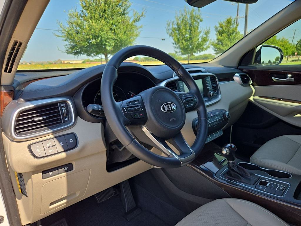 Thumbnail: 2017 Kia Sorento - 2