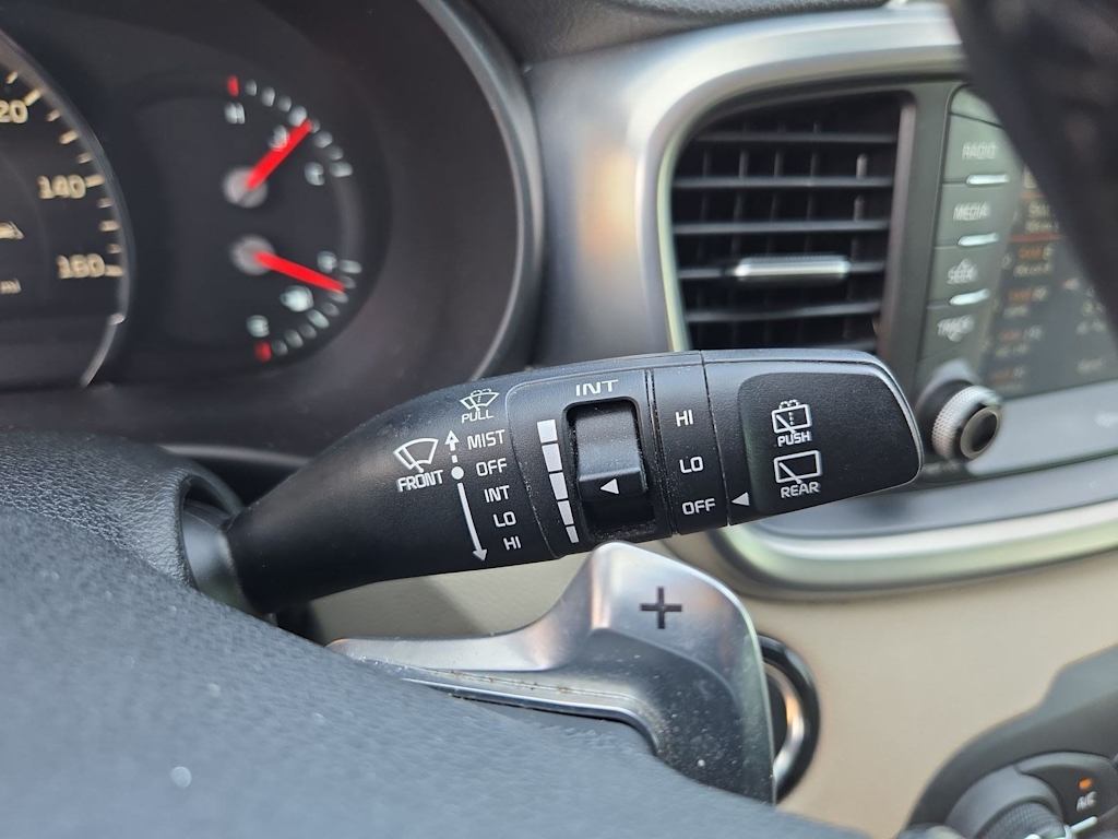 Thumbnail: 2017 Kia Sorento - 15
