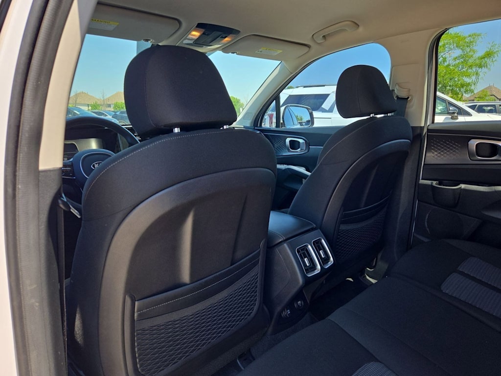 Thumbnail: 2021 Kia Sorento - 12