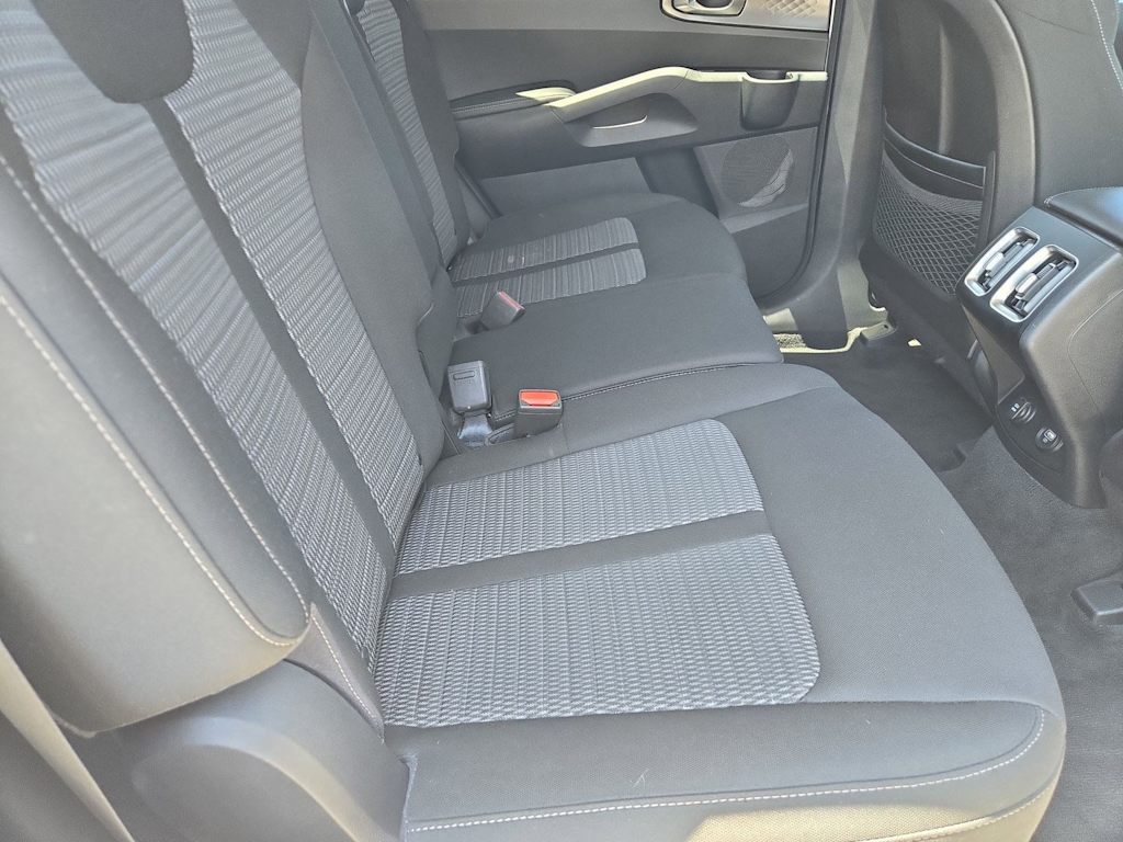Thumbnail: 2021 Kia Sorento - 22