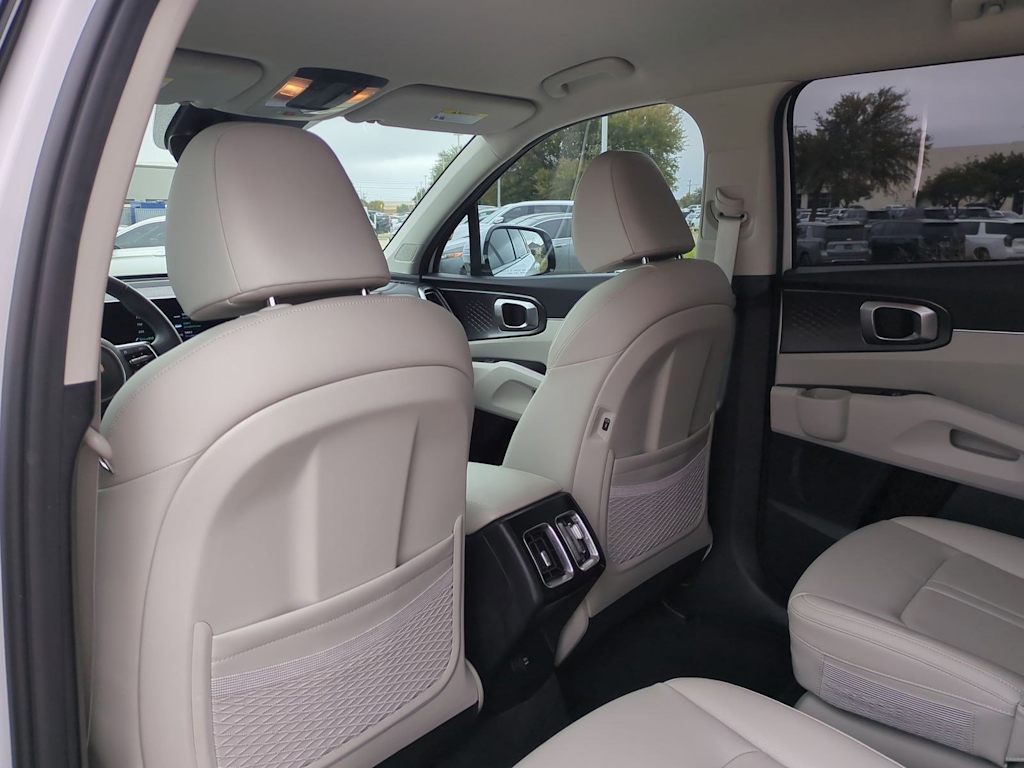 Thumbnail: 2024 Kia Sorento - 13