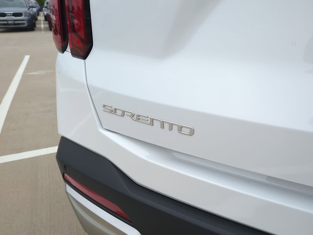 Thumbnail: 2024 Kia Sorento - 7