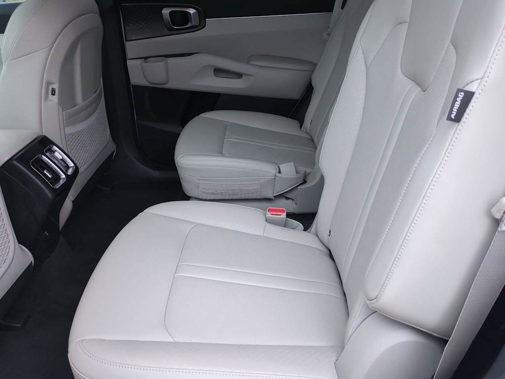 Thumbnail: 2024 Kia Sorento - 24