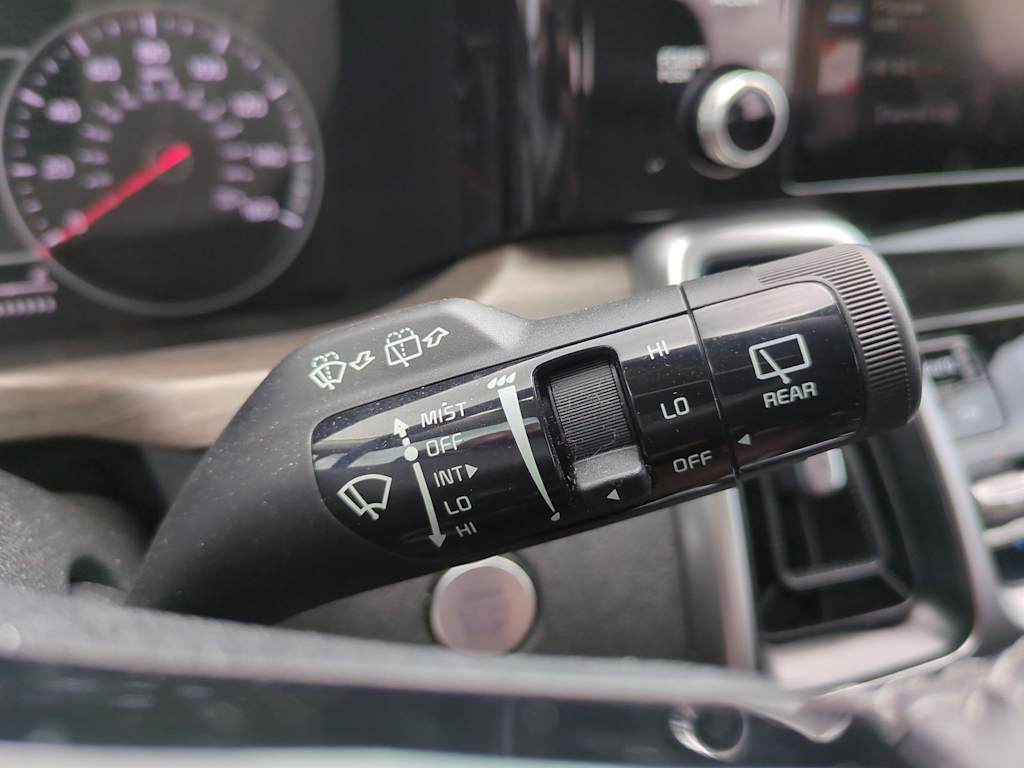 2022 Kia Sorento EX 16