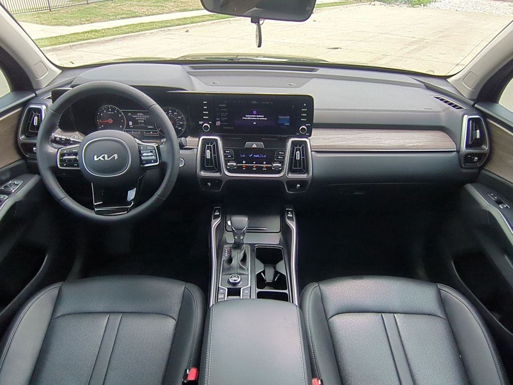 2022 Kia Sorento EX 10