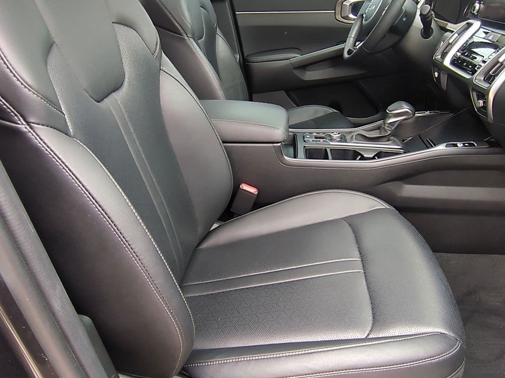 2022 Kia Sorento EX 12