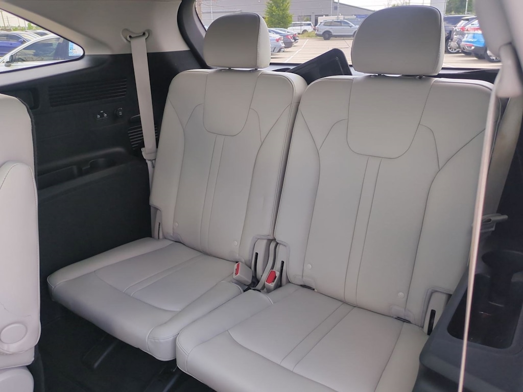 Thumbnail: 2022 Kia Sorento - 37