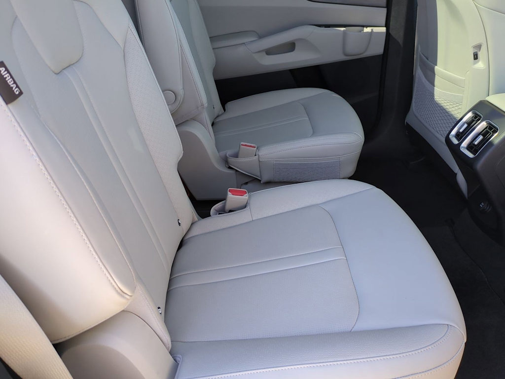 Thumbnail: 2025 Kia Sorento - 12