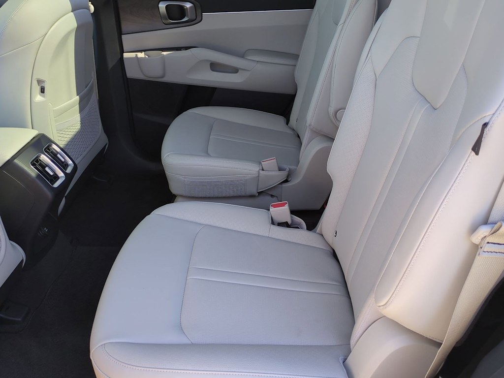 Thumbnail: 2025 Kia Sorento - 26