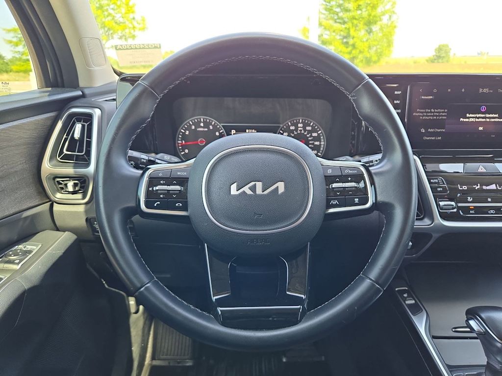 Thumbnail: 2023 Kia Sorento - 13